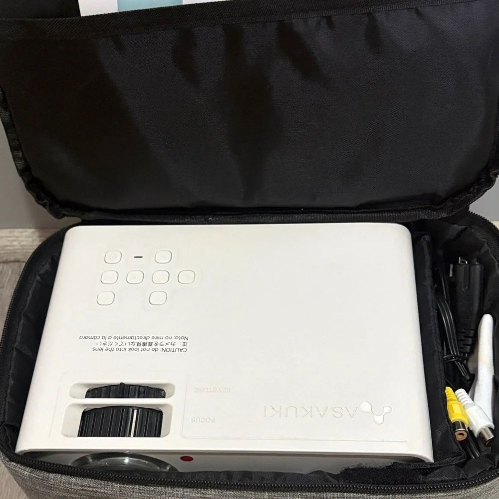 Asakuki White Projector with Case